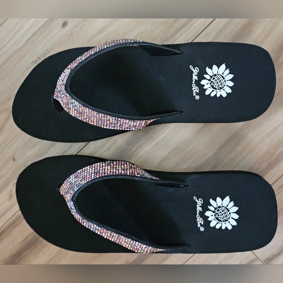 Yellow Box  Womens Flip Flops  Black / Multi Colored Rhinestons  Womens 8 - Picture 4 of 11